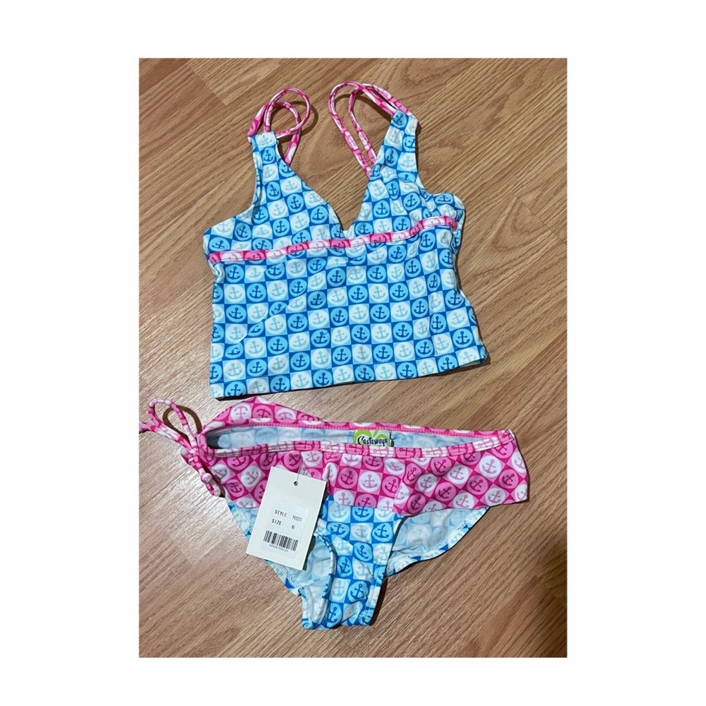 Girls’s size 6 two piece swimsuit